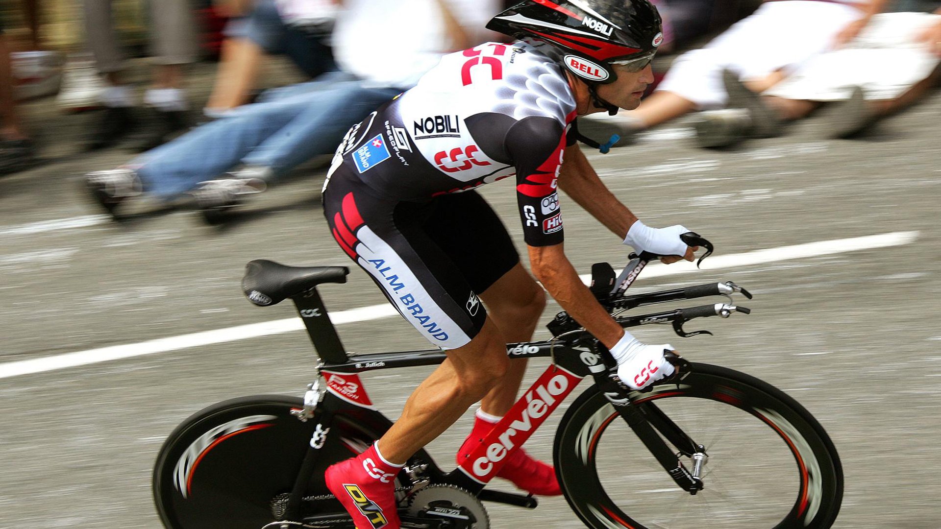 辽宁队横扫雷霆，恩比德攻防转换核心引领新时代