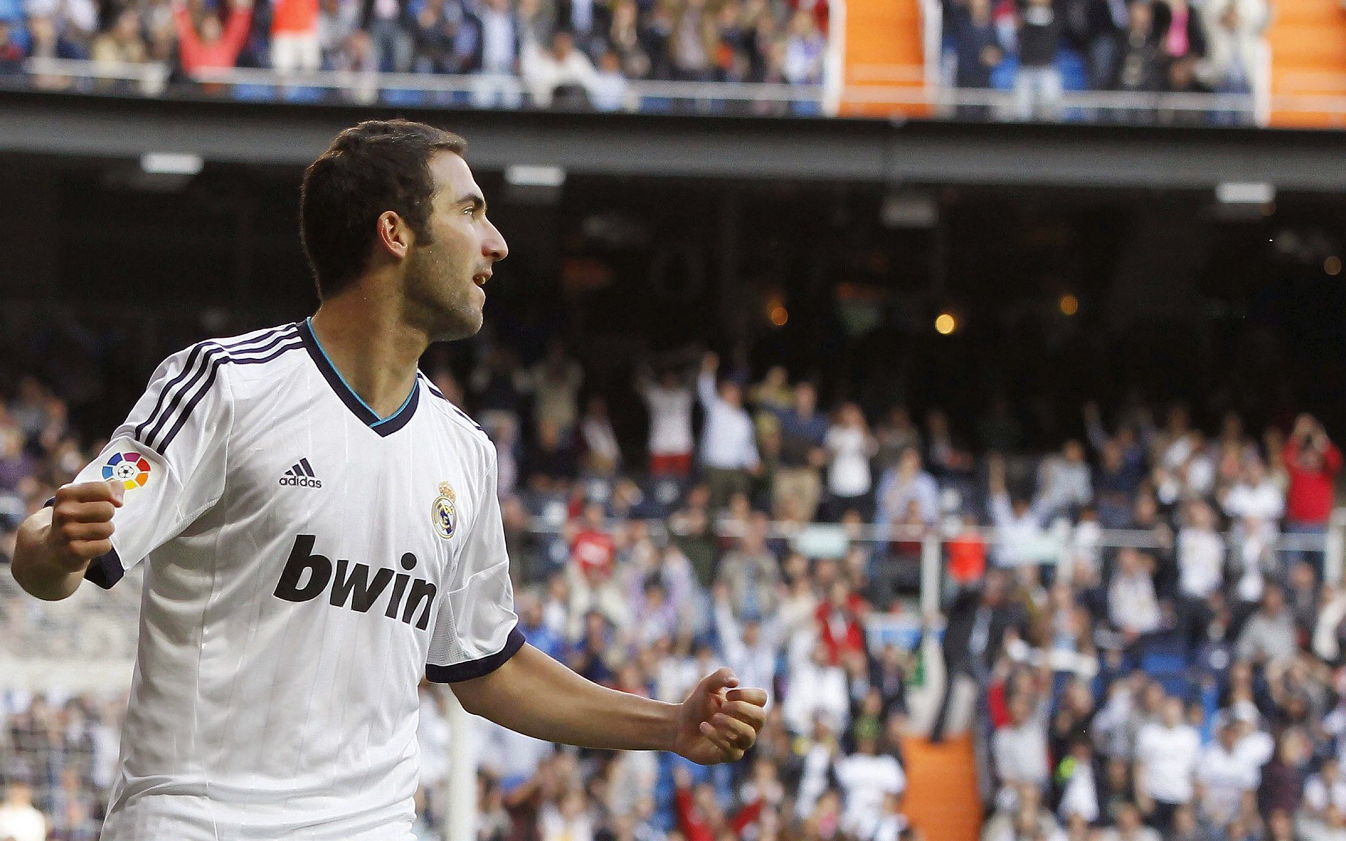 华体会体育赛事直播-蓝黑风暴席卷哥本哈根，卡瓦哈尔破纪录之夜，丹麦鏖战写就唯一传奇